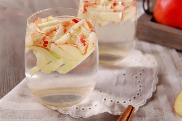 Glasses of apple cider on table close up — Stock Photo, Image