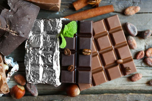 Вкусный шоколад со специями — стоковое фото