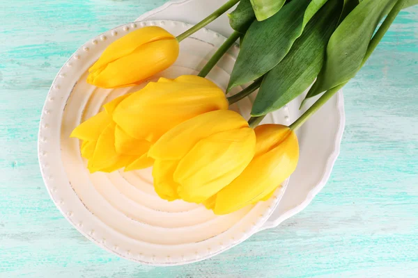 Tabla de ajuste con flores —  Fotos de Stock