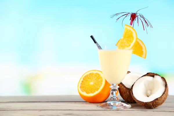 Glas van de zomer cocktail — Stockfoto