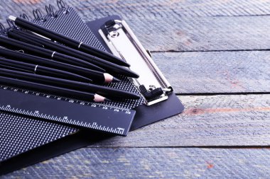 Siyah ve beyaz Kırtasiye