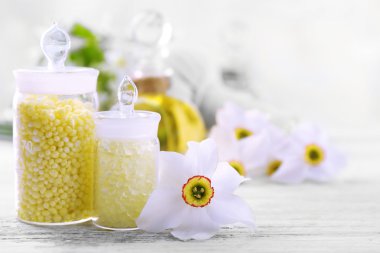 Deniz tuzu, çiçekler ve spa tedavisi