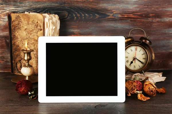 Ancient things and tablet — Stock Photo, Image