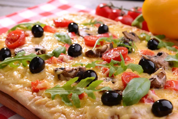 Deliciosa pizza casera — Foto de Stock