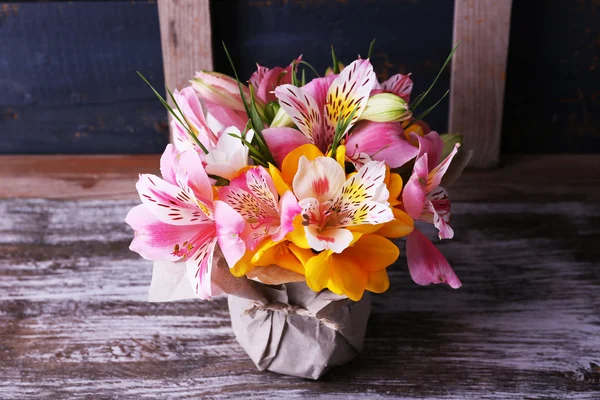 Beautiful flowers in vase — Stock Photo, Image