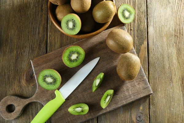 Saftige Kiwi-Früchte — Stockfoto