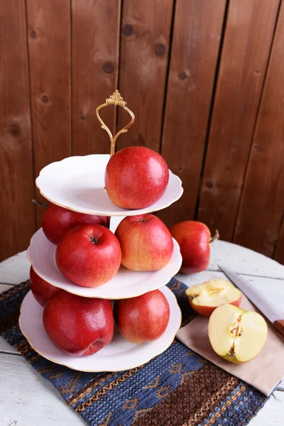 Manzanas maduras sabrosas —  Fotos de Stock