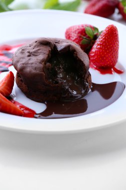 Çilek ile Çikolatalı fondan