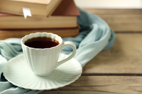 Tazza di caffè e libro — Foto Stock