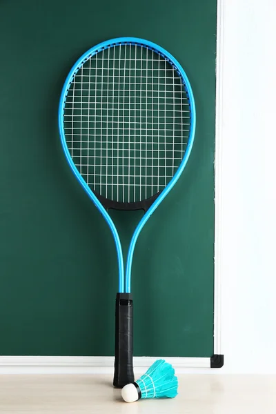 Tennis racket and shuttlecocks — Stock Photo, Image