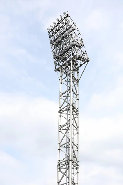 Gökyüzü arka plan üzerindeki spot — Stok fotoğraf