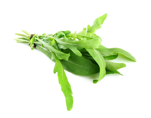 Mazzo di foglie di rucola fresca isolate su bianco — Foto Stock