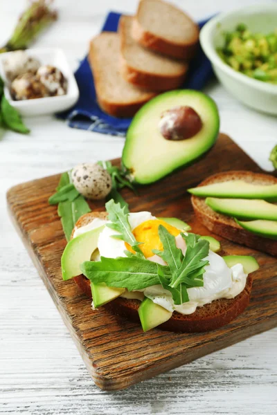 Sabroso sándwich con huevo — Foto de Stock