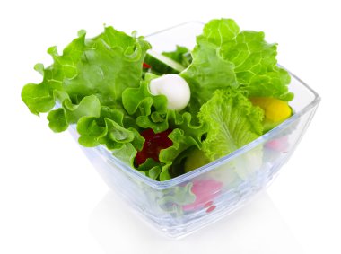 beyaz izole şeffaf kase taze sebze salatası