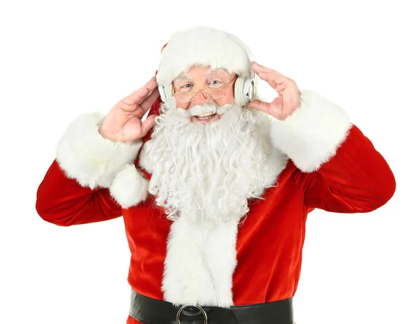 음악을 듣고, 흰색 배경에 고립 된 헤드폰으로 산타 클로스 — 스톡 사진