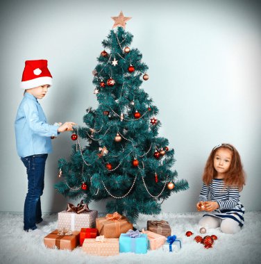 Çocuklar Noel ağacı süsleme 