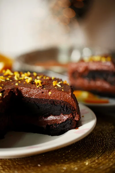 Chocolate cake on table, close-up — Stock Photo, Image