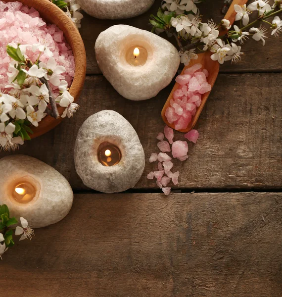 Composição de spa bonita com flores de primavera — Fotografia de Stock