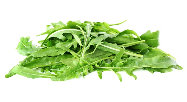 Folhas de arugula verde isoladas em branco — Fotografia de Stock