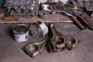 Garaj işyerinde farklı araçları