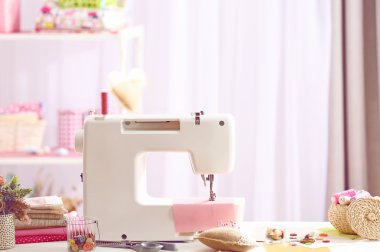 dikiş makinesi atölye tablo