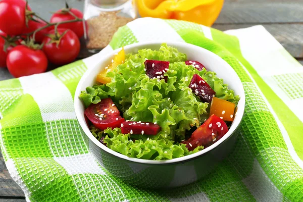 Cuenco de ensalada verde fresca — Foto de Stock
