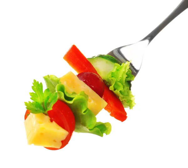 Spuntino di verdure su forchetta isolato su bianco — Foto Stock