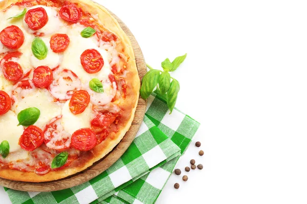 Deliziosa pizza con formaggio e pomodorini isolati su bianco — Foto Stock