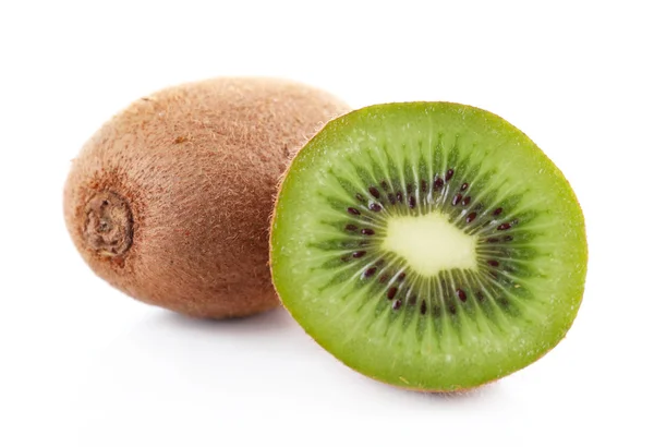 Sappige kiwi vruchten geïsoleerd op wit — Stockfoto