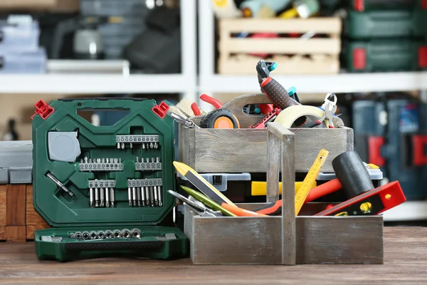 Conjunto de herramientas en taller — Foto de Stock