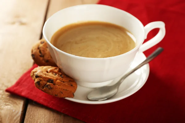 Tasse Kaffee mit Plätzchen — Stockfoto