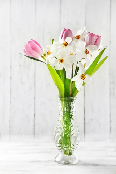 Bouquet de printemps en vase — Photo