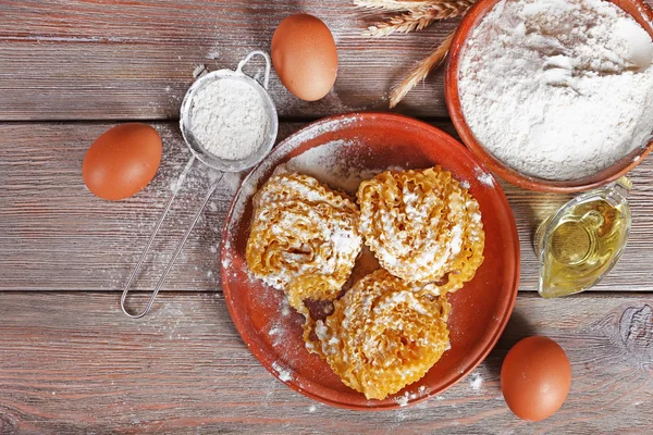 Bodegón de preparación de pasta sobre fondo rústico de madera — Foto de Stock