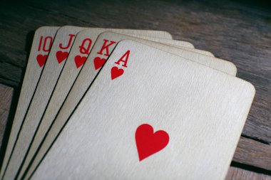 iskambil ahşap masa, closeup üzerinde