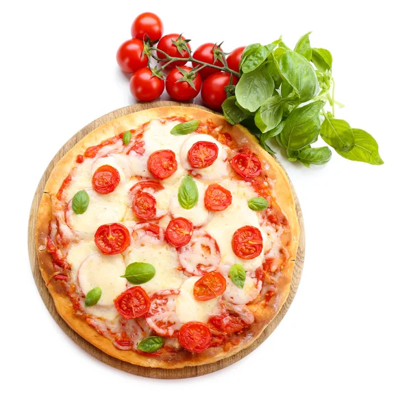 Pizza deliciosa com queijo e tomate cereja isolados em branco — Fotografia de Stock