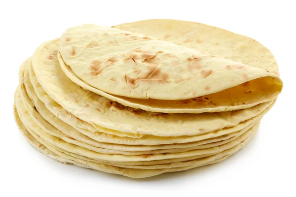 Mehl Tortillas isoliert auf weiß — Stockfoto