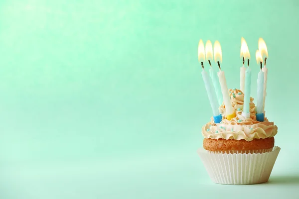 Birthday cupcake with candles — Stock Photo, Image