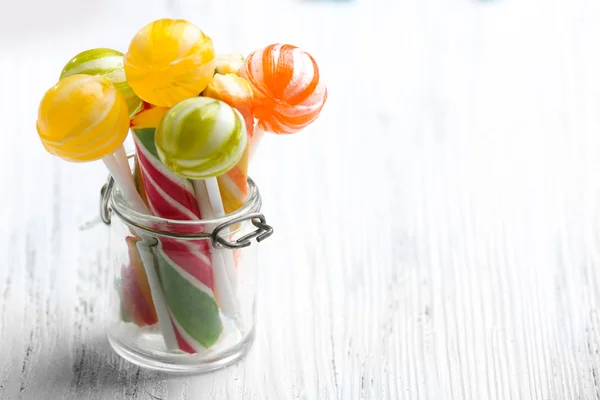 Jar színes cukorkák — Stock Fotó