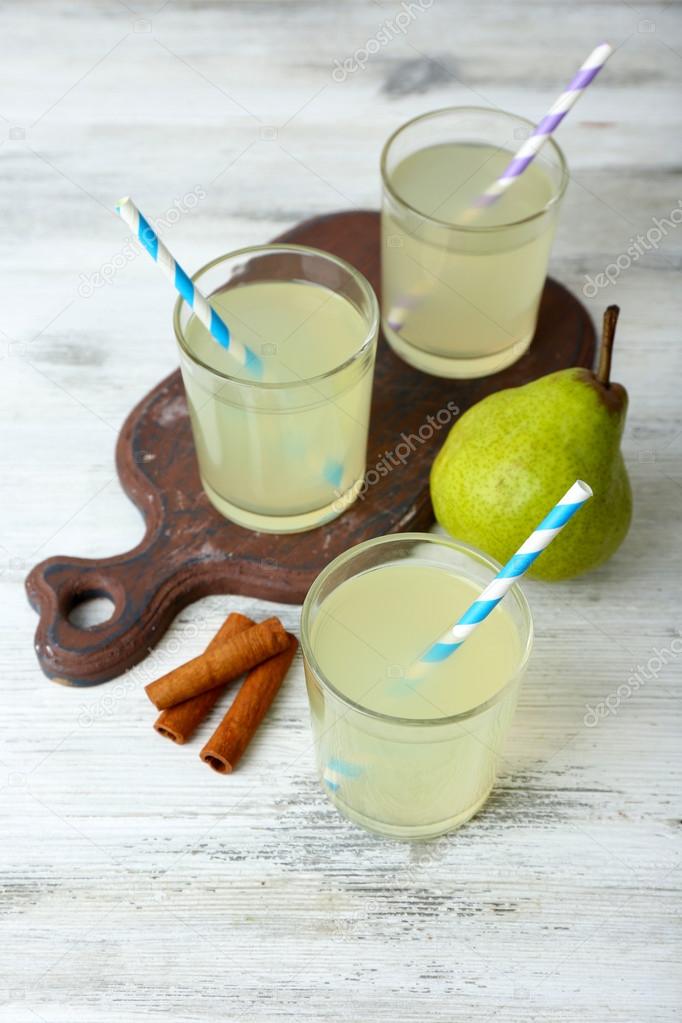 Pear juice with fresh fruit and cinnamon