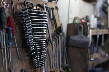 çalışma alanı üzerinde farklı araçlar