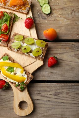 Natürmort vejetaryen sandviç ahşap tablo