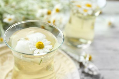 Papatya çayı papatya çiçeği ile