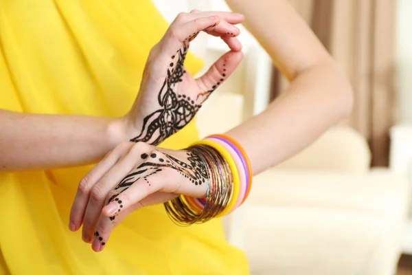 Image of henna on female — Stock Photo, Image