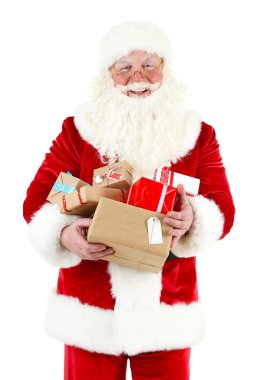 Noel Baba hediye kutuları beyaz zemin üzerine izole