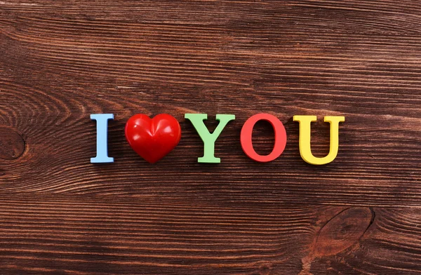 Inscripción I LOVE YOU hecho de letras de colores — Foto de Stock