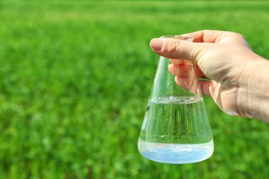 el ile test tüpü doğal arka plan üzerinde