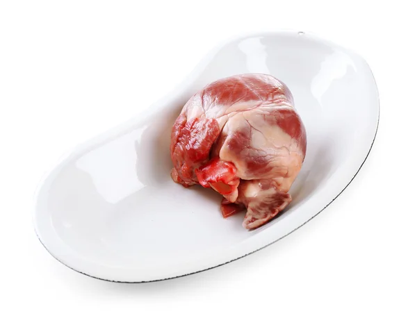 Órgano cardíaco en bandeja metálica médica aislada en blanco —  Fotos de Stock