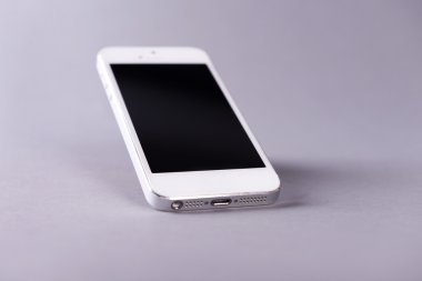 Modern dokunmatik ekran cep telefonu gri arka plan üzerinde