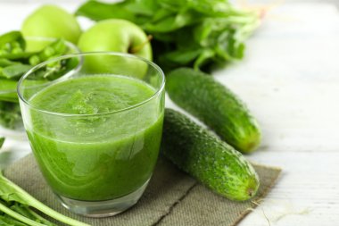 sağlıklı yeşil smoothie