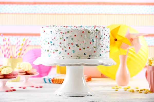 Cake van de kindverjaardag ingericht — Stockfoto